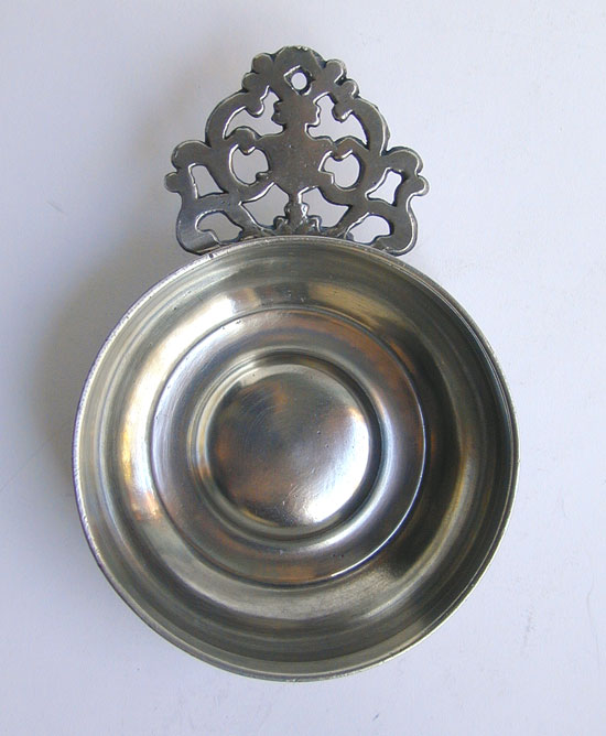 A Small Flower Handled Pewter Porringer Attributed to Wm Billings