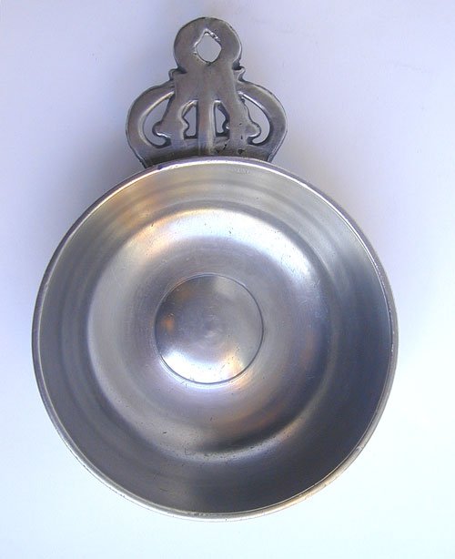 A Unmarked Boardman Coronet Handle Pewter Porringer