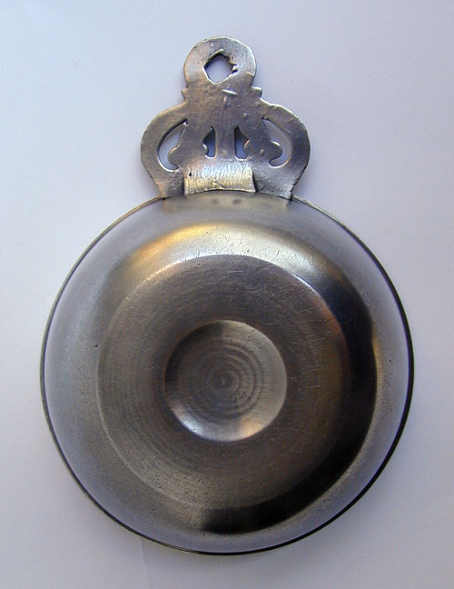 A Unmarked Boardman Coronet Handle Pewter Porringer