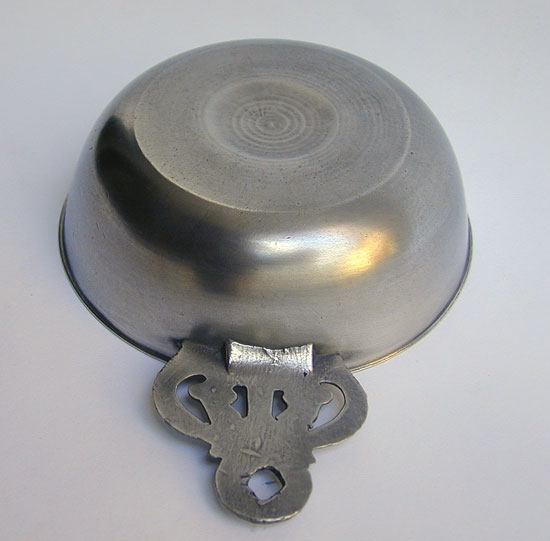 A Unmarked Boardman Coronet Handle Pewter Porringer