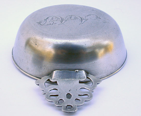 An Unmarked Pewter Basin Bowl Porringer with 