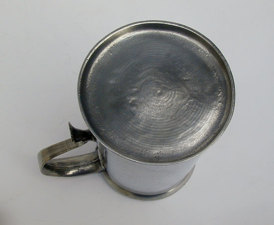 An Antique American Unmarked Robert Bonynge Pewter Quart Strap Handled Mug