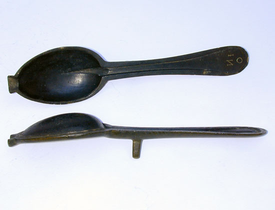 A Bronze Rat Tail Spoon Mold