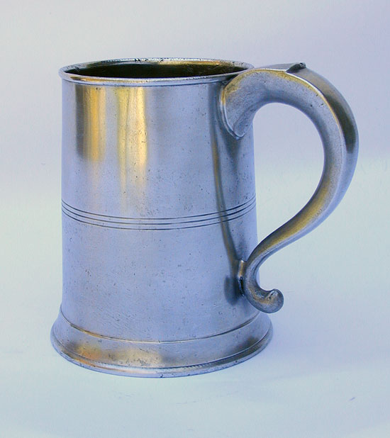 An Unmarked Quart Connecticut Mug