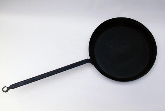 A Size 12 Whitfield Fry Pan