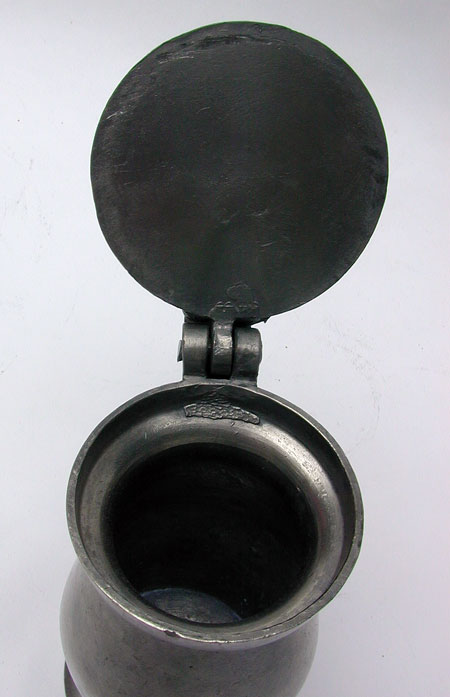 A Pint Pewter Export Bud Baluster Measure
