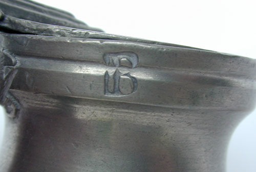 A Pewter Export Gill Bud Baluster Measure