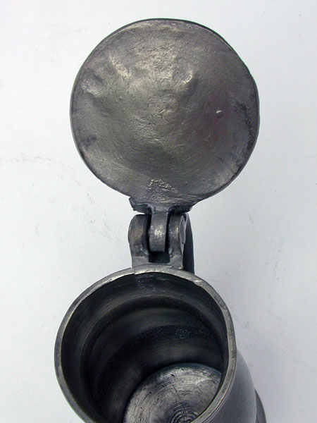 A Pewter Export Gill Bud Baluster Measure